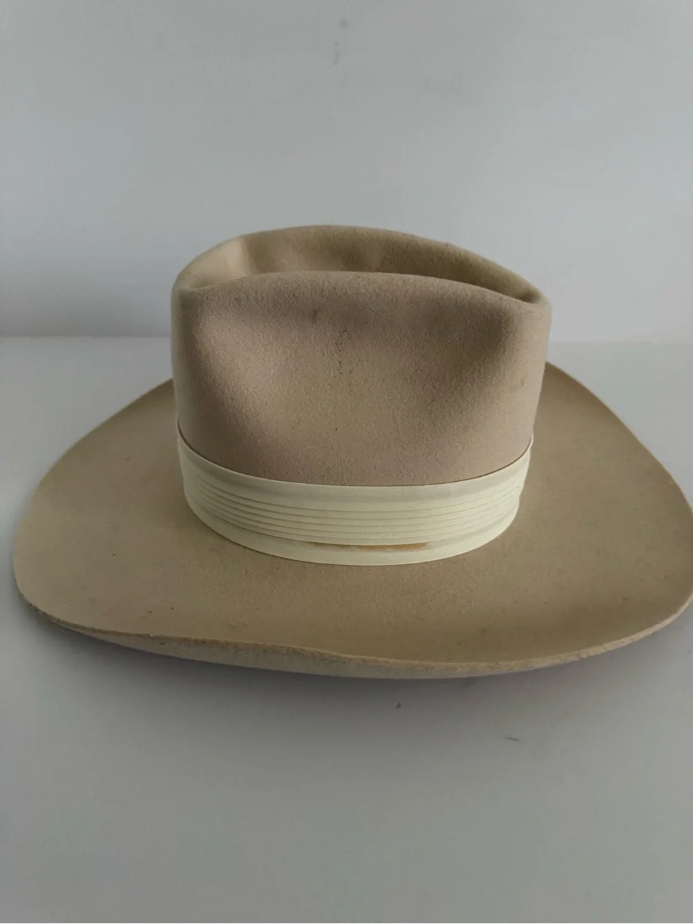 Cream‎ Wide-Brim Fedora Hat with Feather Accent